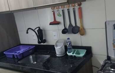 Imagem: O apartamento possui 2 Dormitórios, 1 Banheiro, 1 Vaga na garagem