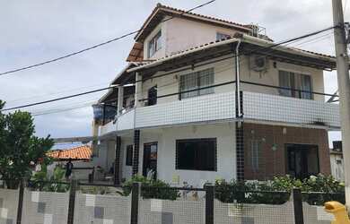 Imagem: A casa possui 5 Dormitórios, 2 Vagas na garagem e está localizado