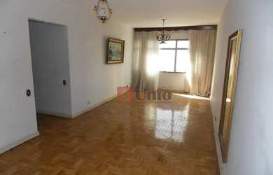 Imagem: O apartamento possui 3 Dormitórios, 3 Banheiros e 108m² de