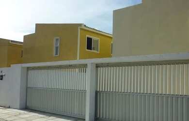 Imagem: A casa em condomínio possui 3 Dormitórios, 2 Banheiros, 1