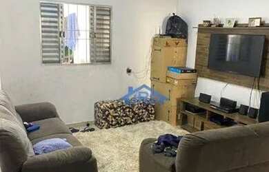 Imagem: A casa possui 3 Dormitórios, 2 Banheiros, 2 Vagas na garagem