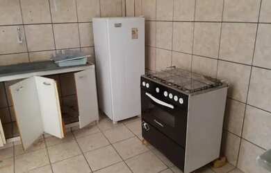 Imagem: O apartamento possui 1 Dormitório, 1 Banheiro, 1 Vaga na garagem