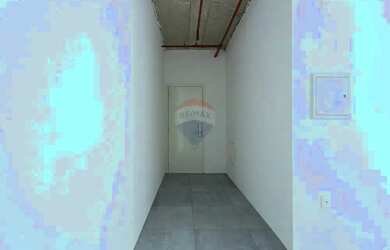 Imagem 9: Lindo Conjunto Comercial com sacada privativa e 32 mts, 1 vaga e com a...