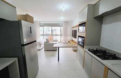 Imagem: O apartamento possui 1 Dormitório, 1 Banheiro, 1 Vaga na garagem