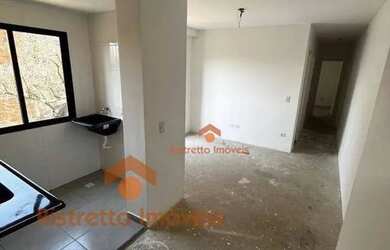 Imagem: O apartamento possui 2 Dormitórios, 1 Banheiro, 1 Vaga na garagem