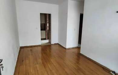 Imagem: A casa possui 2 Dormitórios, 1 Banheiro e está localizado