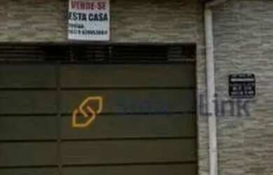 Imagem: A casa possui 3 Dormitórios, 3 Banheiros, 160m² de Área e