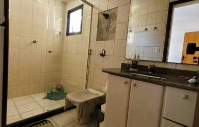 Imagem 14: Apartamento para aluguel e venda possui 100 metros quadrados com 3 quartos