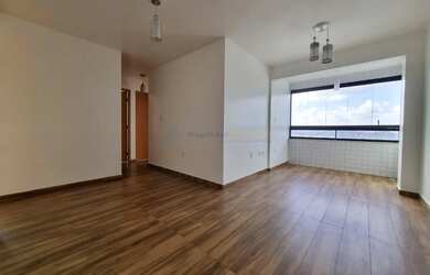 Imagem: O apartamento possui 3 Dormitórios, 2 Banheiros, 2 Vagas na