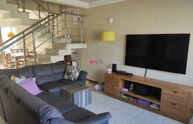 Imagem: A casa em condomínio possui 3 Dormitórios, 3 Banheiros, 2