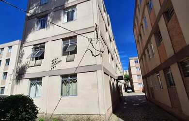 Imagem: O apartamento possui 3 Dormitórios, 1 Banheiro, 1 Vaga na garagem