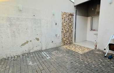 Imagem: A casa em condomínio possui 3 Dormitórios, 2 Banheiros, 2