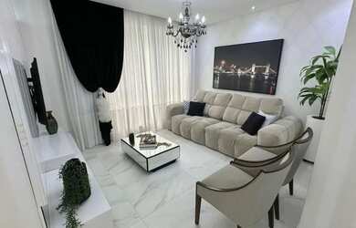 Imagem: O apartamento possui 4 Dormitórios, 5 Banheiros, 2 Vagas na