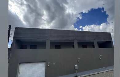 Imagem: A kitnet possui 1 Dormitório, 1 Banheiro, 1 Vaga na garagem