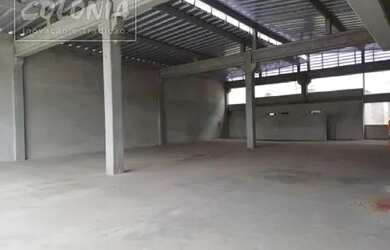 Imagem: O depósito possui 1.200m² de Área e está localizado em