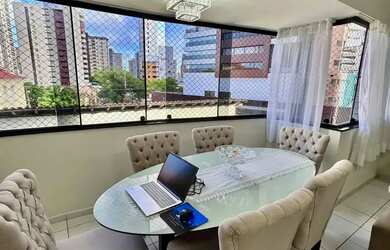 Imagem: O apartamento possui 3 Dormitórios, 3 Banheiros, 2 Vagas na