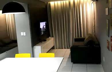 Imagem: O apartamento possui 3 Dormitórios, 1 Banheiro, 1 Vaga na garagem