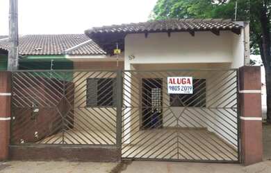 Imagem: A casa possui 2 Dormitórios, 1 Vaga na garagem e está localizado