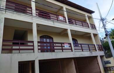 Imagem: A casa possui 5 Dormitórios, 4 Banheiros, 4 Vagas na garagem