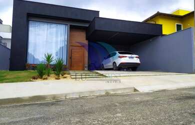 Imagem: A casa possui 3 Dormitórios, 4 Banheiros, 4 Vagas na garagem