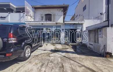 Imagem: O depósito possui 4 Vagas na garagem e 320m² de Área e está