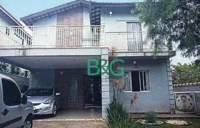 Imagem: A casa em condomínio possui 4 Dormitórios, 5 Banheiros, 4