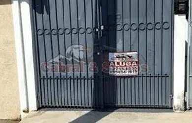 Imagem: A casa para alugar possui 2 Dormitórios, 1 Banheiro, 3 Vagas