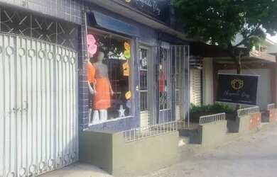 Imagem 2: Casa grande no Cordeiro. Piscina, 5 Vagas na garageme5 Dormitórios