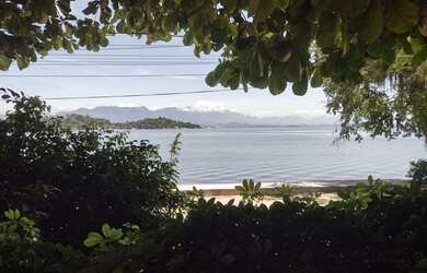 Imagem: A casa possui 5 Dormitórios, 5 Banheiros, 200m² de Área