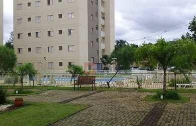 Imagem: O apartamento possui 2 Dormitórios, 1 Banheiro, 1 Vaga na garagem