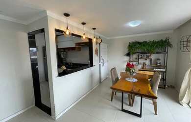 Imagem: O apartamento possui 2 Dormitórios, 2 Banheiros, 2 Vagas na