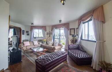 Imagem: O apartamento possui 3 Dormitórios, 5 Banheiros, 3 Vagas na