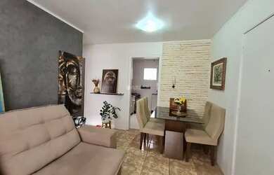 Imagem: O apartamento possui 2 Dormitórios, 1 Banheiro, 2 Vagas na