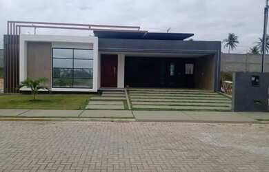 Imagem: A casa possui 4 Dormitórios, 4 Banheiros, 2 Vagas na garagem