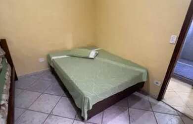 Imagem: A casa possui 3 Dormitórios, 3 Banheiros, 2 Vagas na garagem