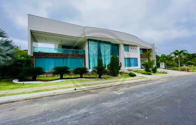 Imagem: A casa em condomínio possui 5 Dormitórios, 5 Banheiros, 5