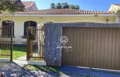 Imagem: O depósito possui 2 Vagas na garagem, 260m² de Área e está