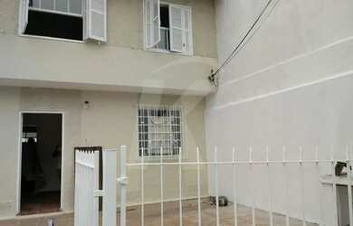 Imagem: A casa à venda possui 3 Dormitórios, 1 Banheiro, 3 Vagas na