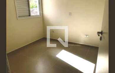 Imagem: A casa possui 2 Dormitórios, 2 Banheiros, 1 Vaga na garagem