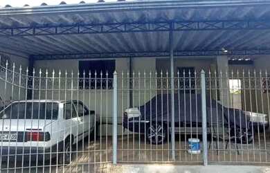 Imagem: A casa possui 5 Dormitórios, 2 Banheiros, 130m² de Área e