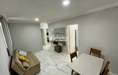 Imagem: O apartamento possui 3 Dormitórios, 1 Banheiro, 1 Vaga na garagem