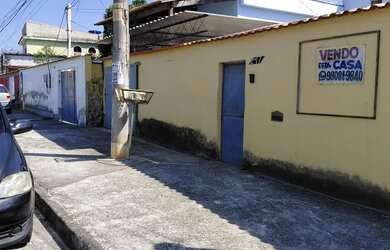 Imagem: A casa possui 4 Dormitórios, 3 Banheiros, 1 Vaga na garagem