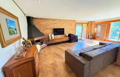 Imagem 5: Casa de alto padrão com 05 suítes para locação no condomínio Country...