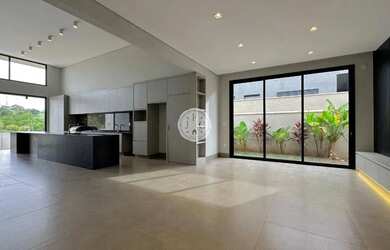 Imagem 3: Casa térrea em Condomínio com 03 Suítes - Locação - Alphaville