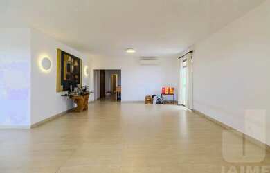 Imagem 7: Apartamento com 4 dormitórios sendo 1 suíte e 3 vagas, 317 m2, próximo...