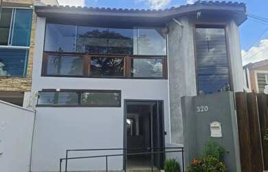 Imagem: A casa possui 3 Dormitórios, 3 Banheiros, 170m² de Área