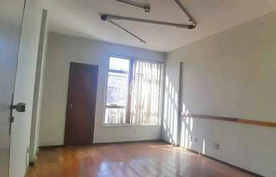 Imagem 2: Centro - Sala(s) para aluguel na Anuar Donato