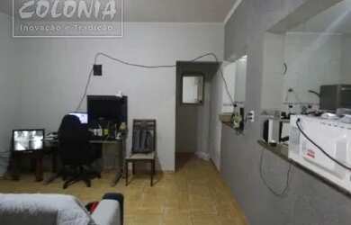 Imagem: A casa possui 3 Dormitórios, 2 Banheiros, 5 Vagas na garagem