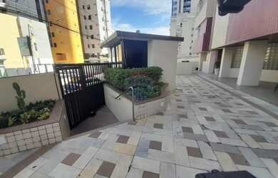 Imagem: O apartamento possui 4 Dormitórios, 1 Banheiro, 3 Vagas na