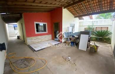 Imagem: A casa possui 3 Dormitórios, 1 Banheiro e 180m² de Área e